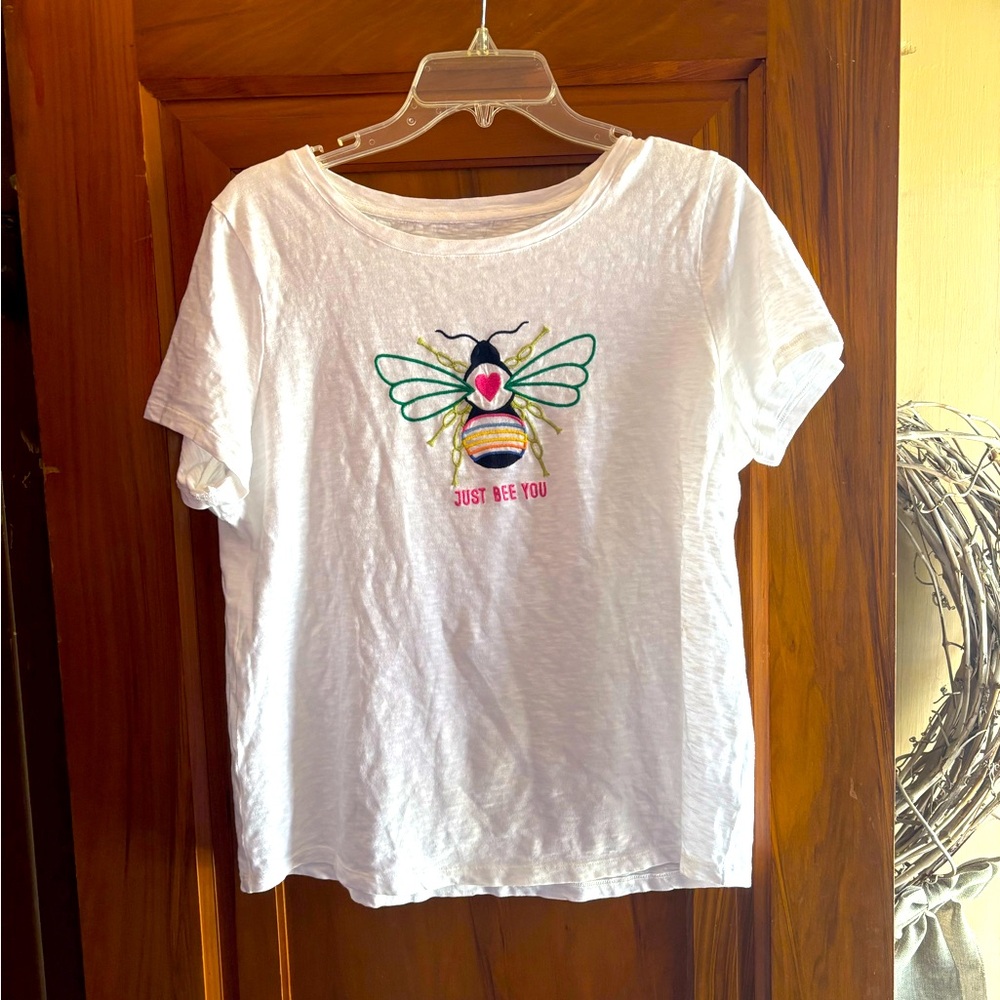 Talbots White T-Shirt with Embroidered Bee Design